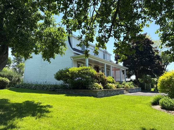 8 Route 132 O., Sainte-Anne-de-la-Pocatière — photo 3