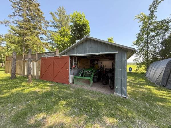 8 Route 132 O., Sainte-Anne-de-la-Pocatière — photo 26