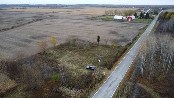 1855 Ch. de Fontarabie, La Prairie — photo 1