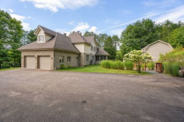 1 Rue Brin, Lac-des-Seize-Îles — photo 59