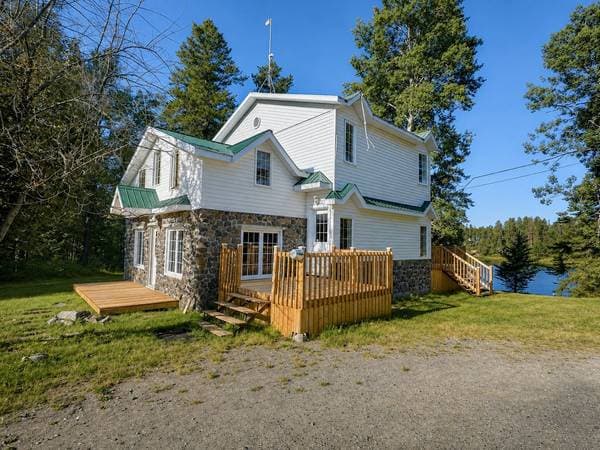 112 Ch. du Lac-du-Canard, Val-Saint-Gilles — photo 1