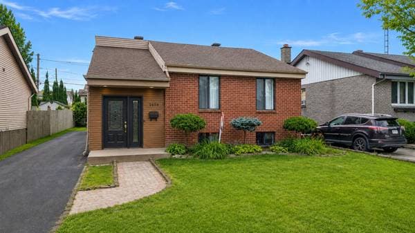 2054 Rue Gosselin, Laval (Chomedey) — photo 2