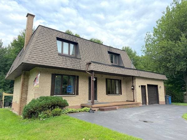 house — 526 Rue Willy, Granby