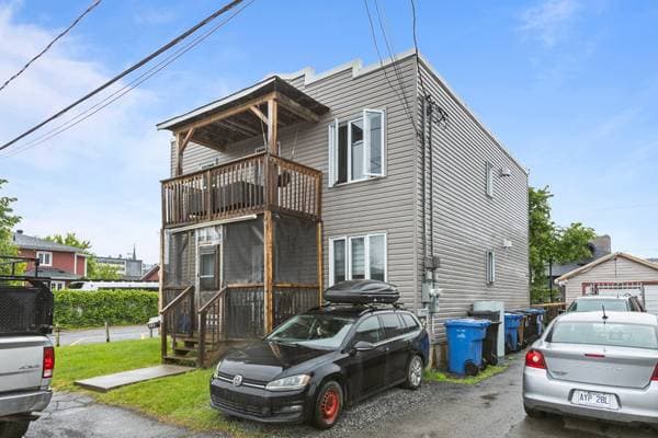 plex — 121 -121B Rue St-François, Salaberry-de-Valleyfield