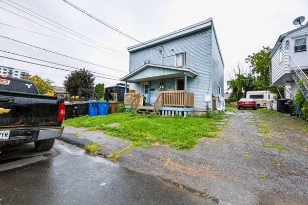 plex — 33 -35 Rue May, Salaberry-de-Valleyfield