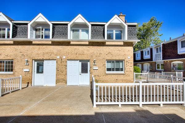 condo — 38 Rue Dauphin, Dollard-des Ormeaux
