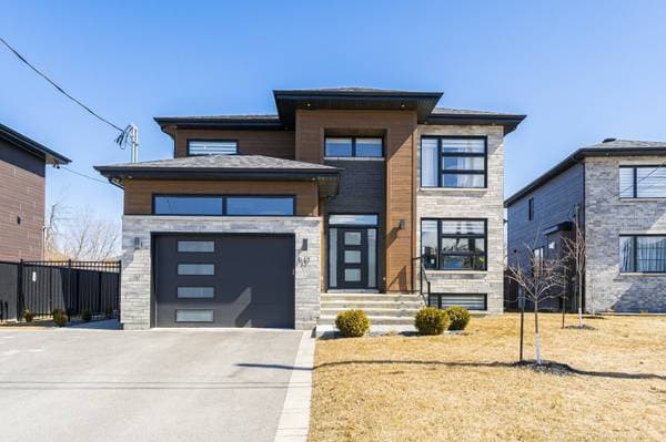 house — 917 Rue des Nacrés, Saint-Lazare