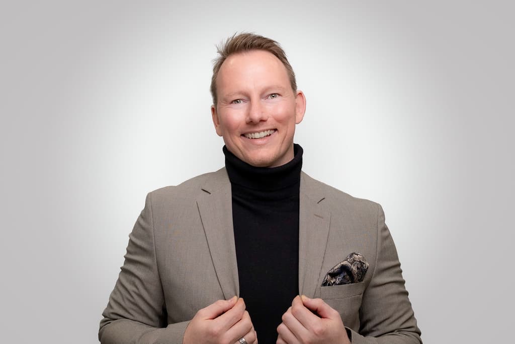 Jonathan Ehrlick, residential real estate broker