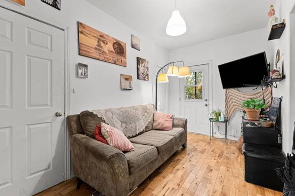 2533 -2537 Av. d'Orléans, Montréal (Mercier/Hochelaga-Maisonneuve) — photo 5