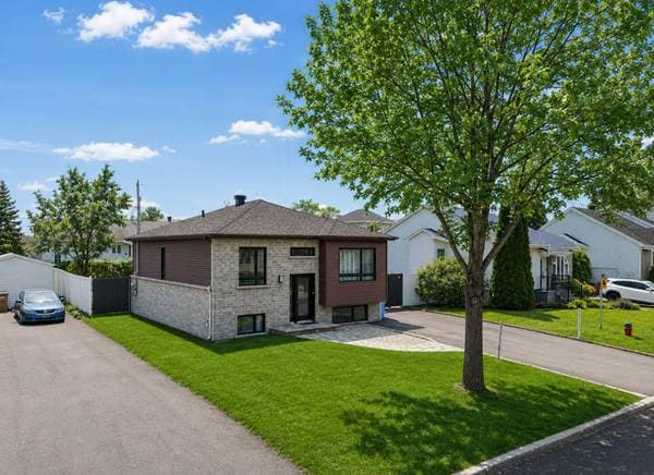 5085 Rue des Frênes, Sainte-Catherine — photo 1