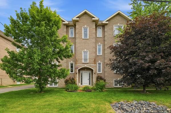 7570 Ch. de Chambly #5, Longueuil (Saint-Hubert) — photo 2