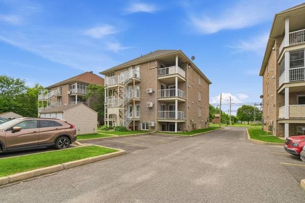 7570 Ch. de Chambly #5, Longueuil (Saint-Hubert) — photo 26