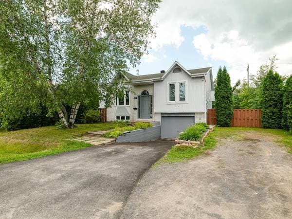 231 Rue Levert, Lavaltrie — photo 1