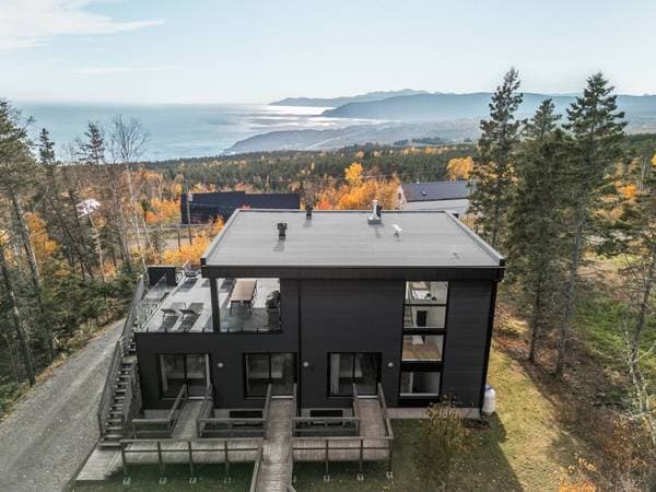 270 Rue Marie-Rose, La Malbaie — photo 1