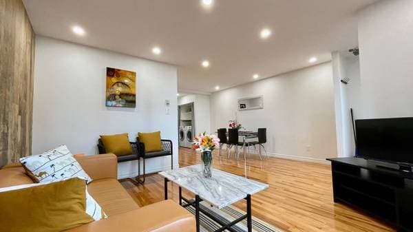 1098 Rue St-Timothée, Montréal (Ville-Marie) — photo 4