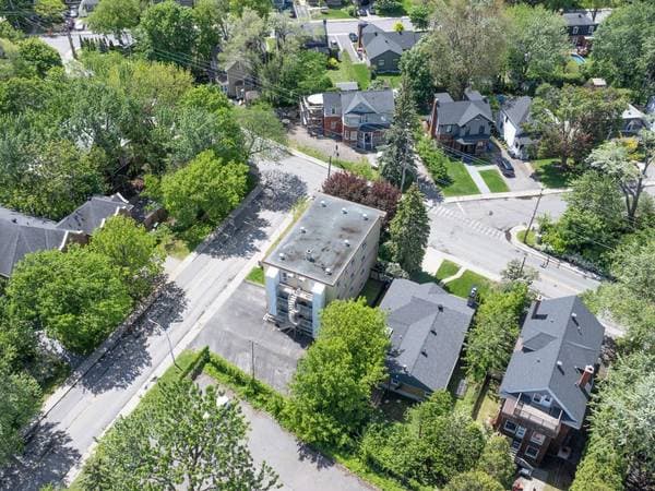 854 Av. Victoria, Saint-Lambert — photo 4