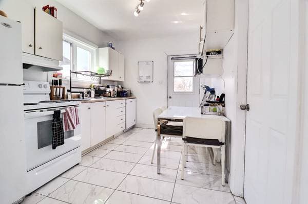 30 -30B Av. Laval, Laval (Laval-des-Rapides) — photo 16