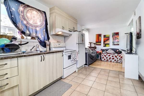 30 -30B Av. Laval, Laval (Laval-des-Rapides) — photo 22