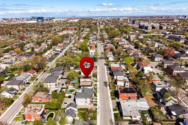 30 -30B Av. Laval, Laval (Laval-des-Rapides) — photo 32