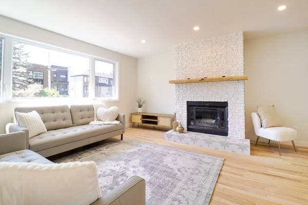 261 -261B 19e Avenue, Deux-Montagnes — photo 2