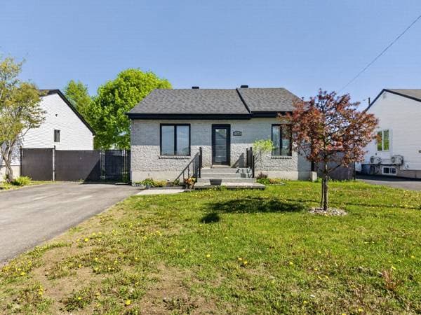 , — photo 2